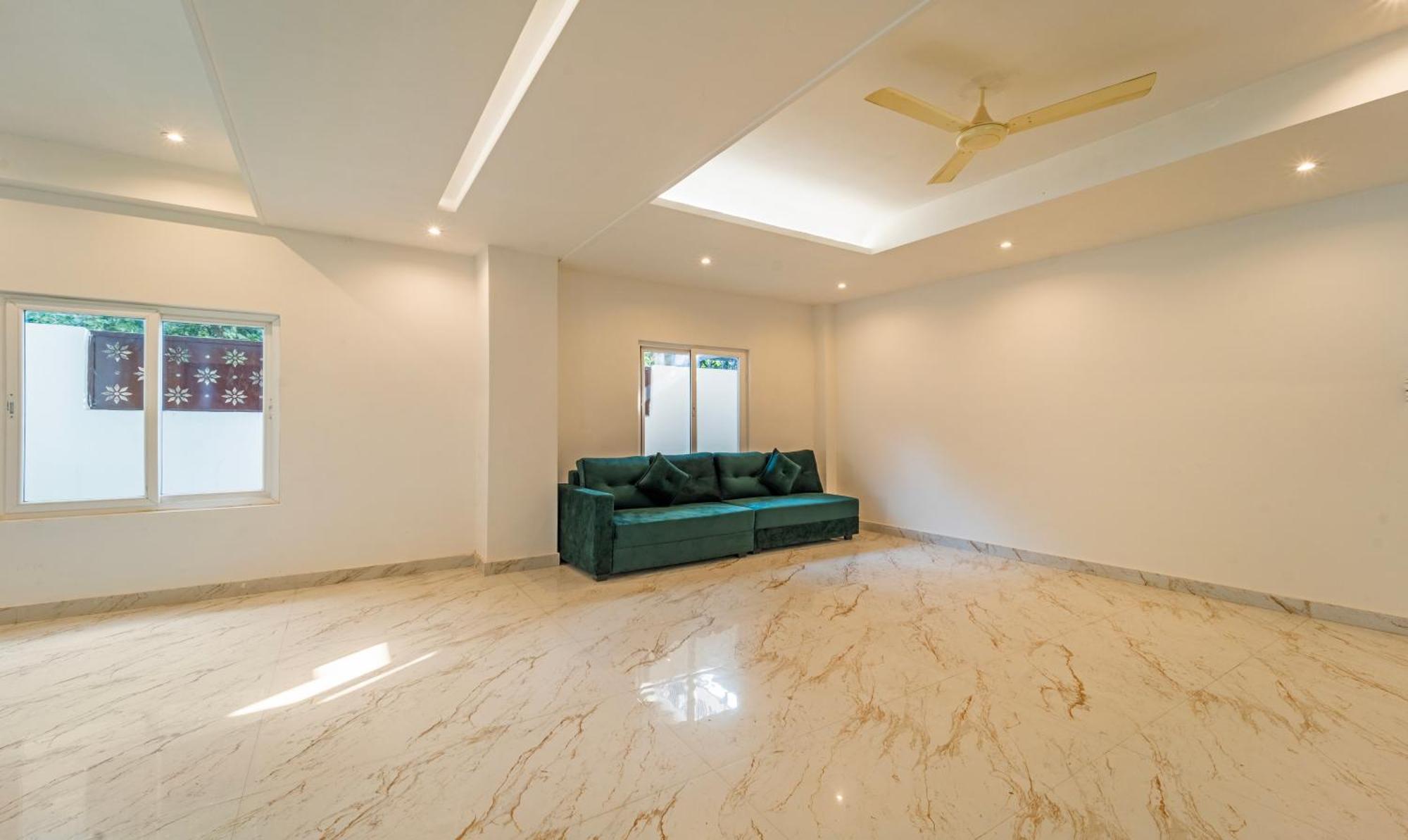 Treebo Raj Palace Varanasi Eksteriør bilde