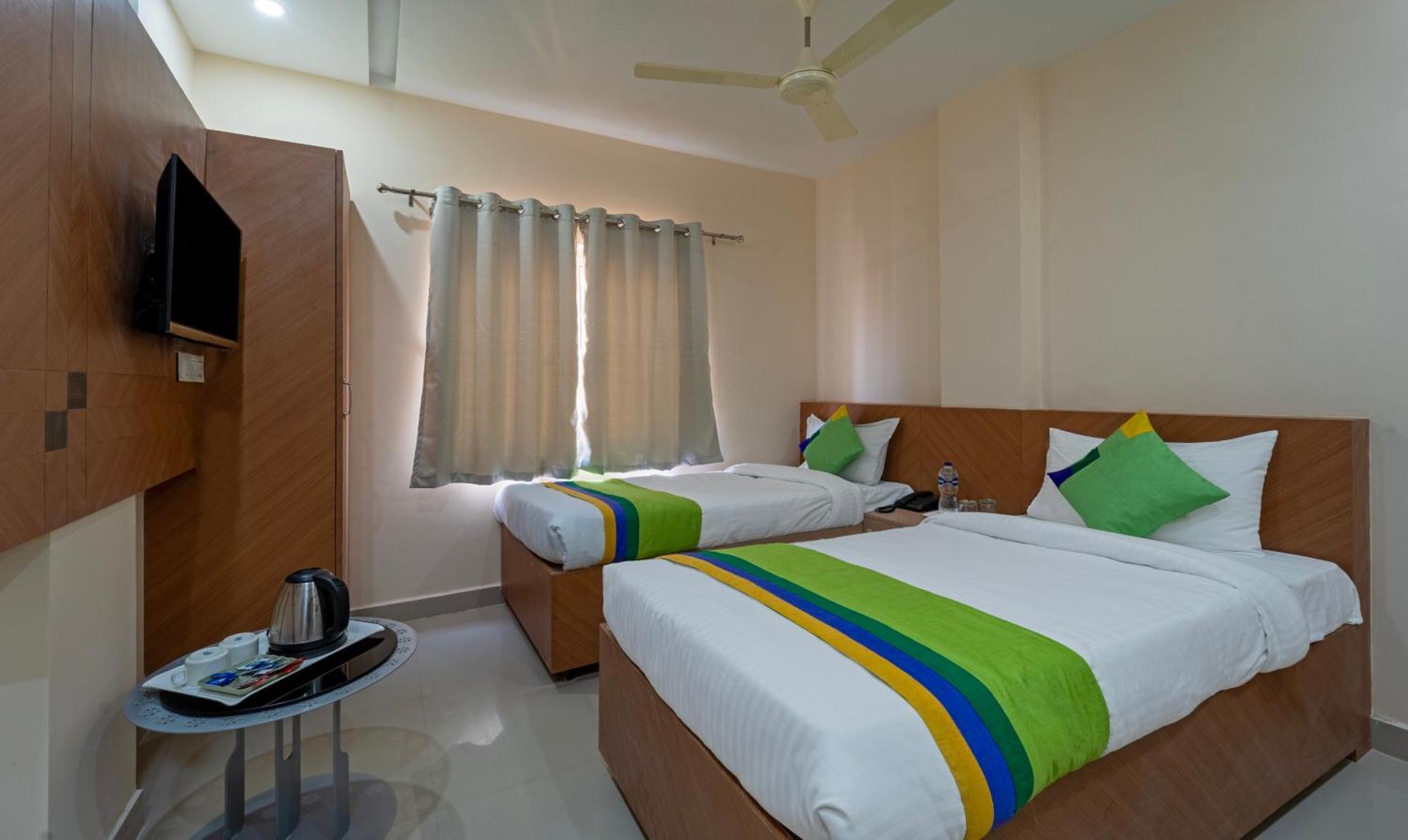 Treebo Raj Palace Varanasi Eksteriør bilde