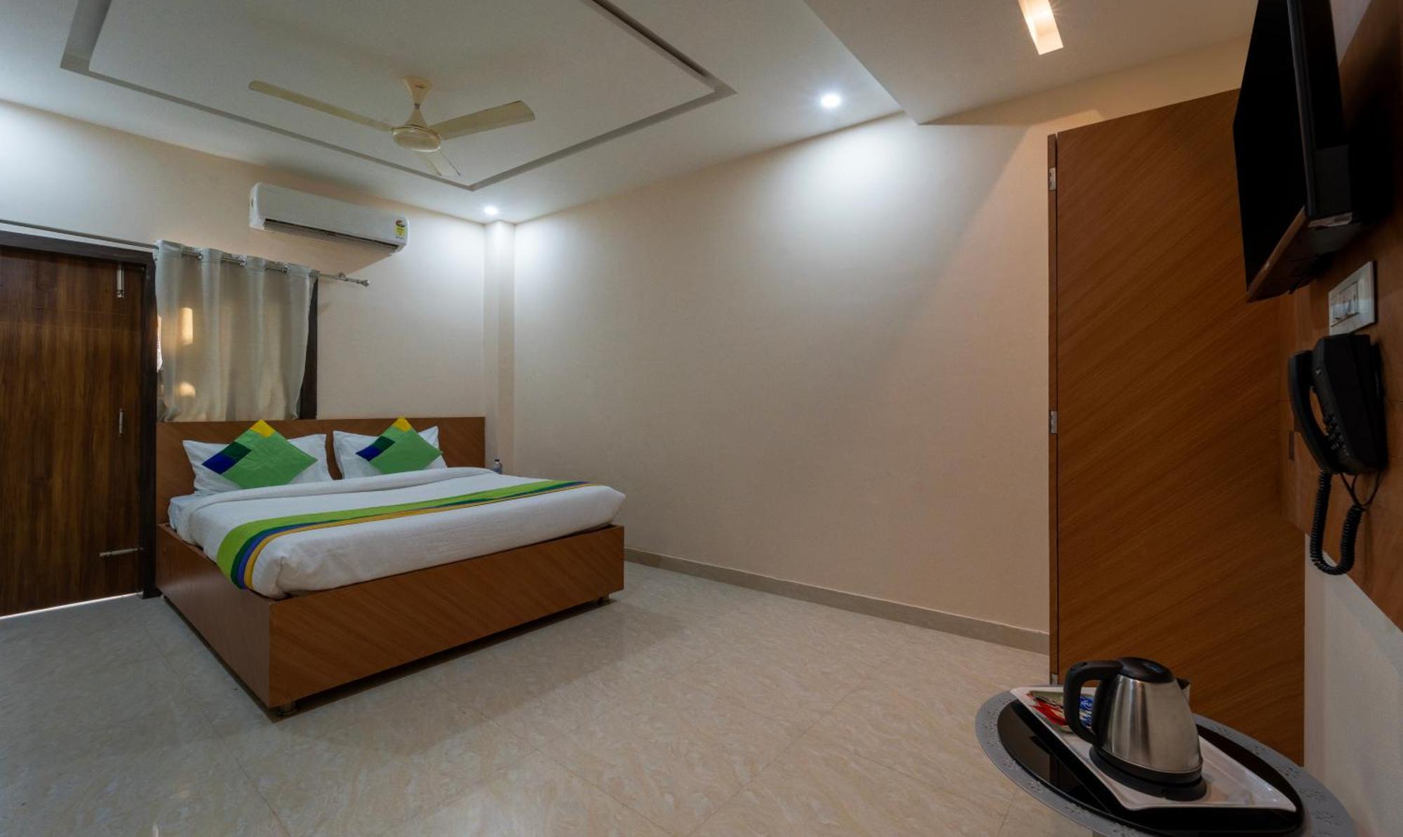 Treebo Raj Palace Varanasi Eksteriør bilde