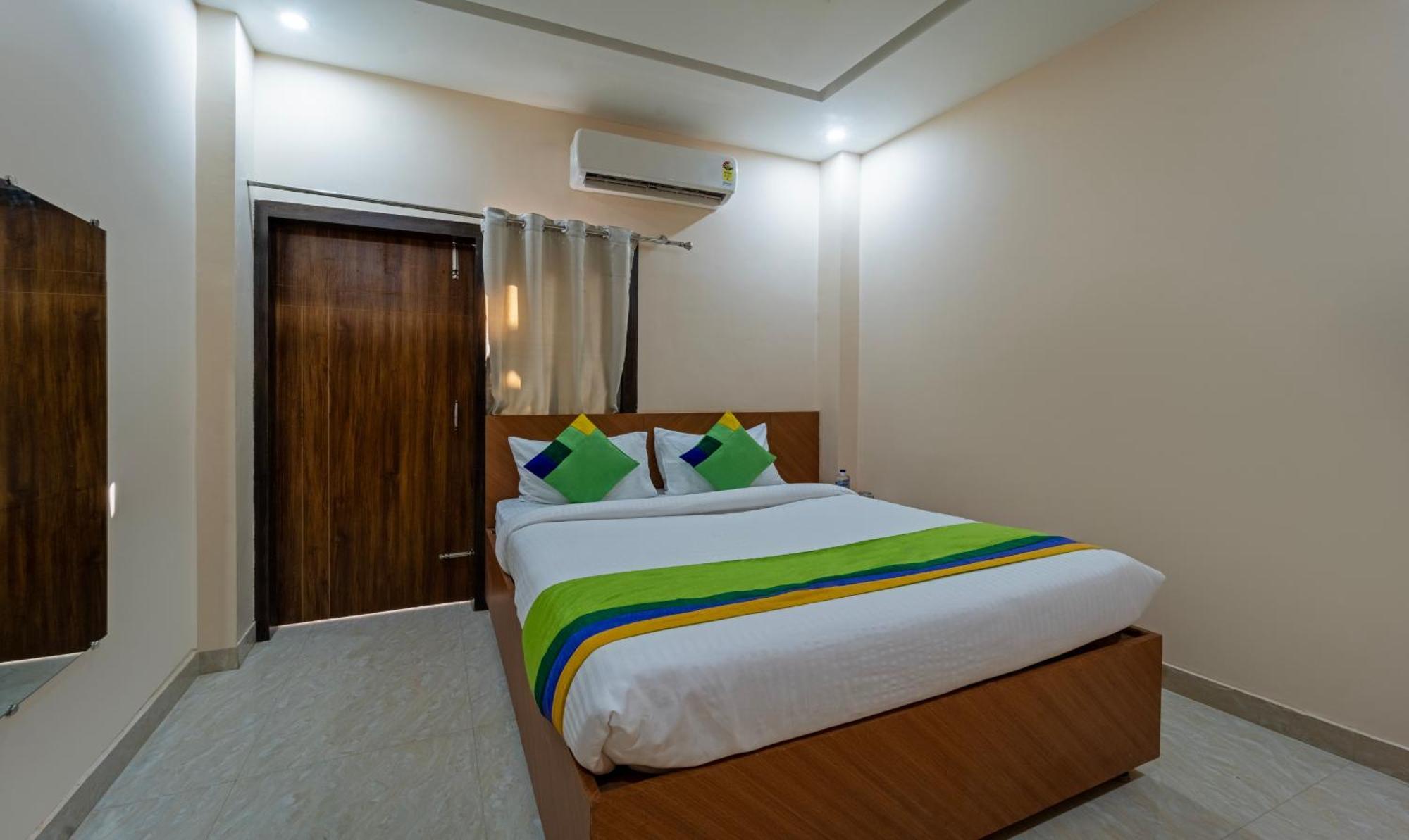 Treebo Raj Palace Varanasi Eksteriør bilde