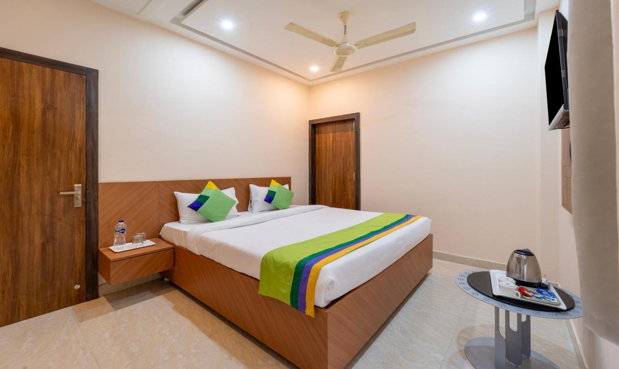 Treebo Raj Palace Varanasi Eksteriør bilde