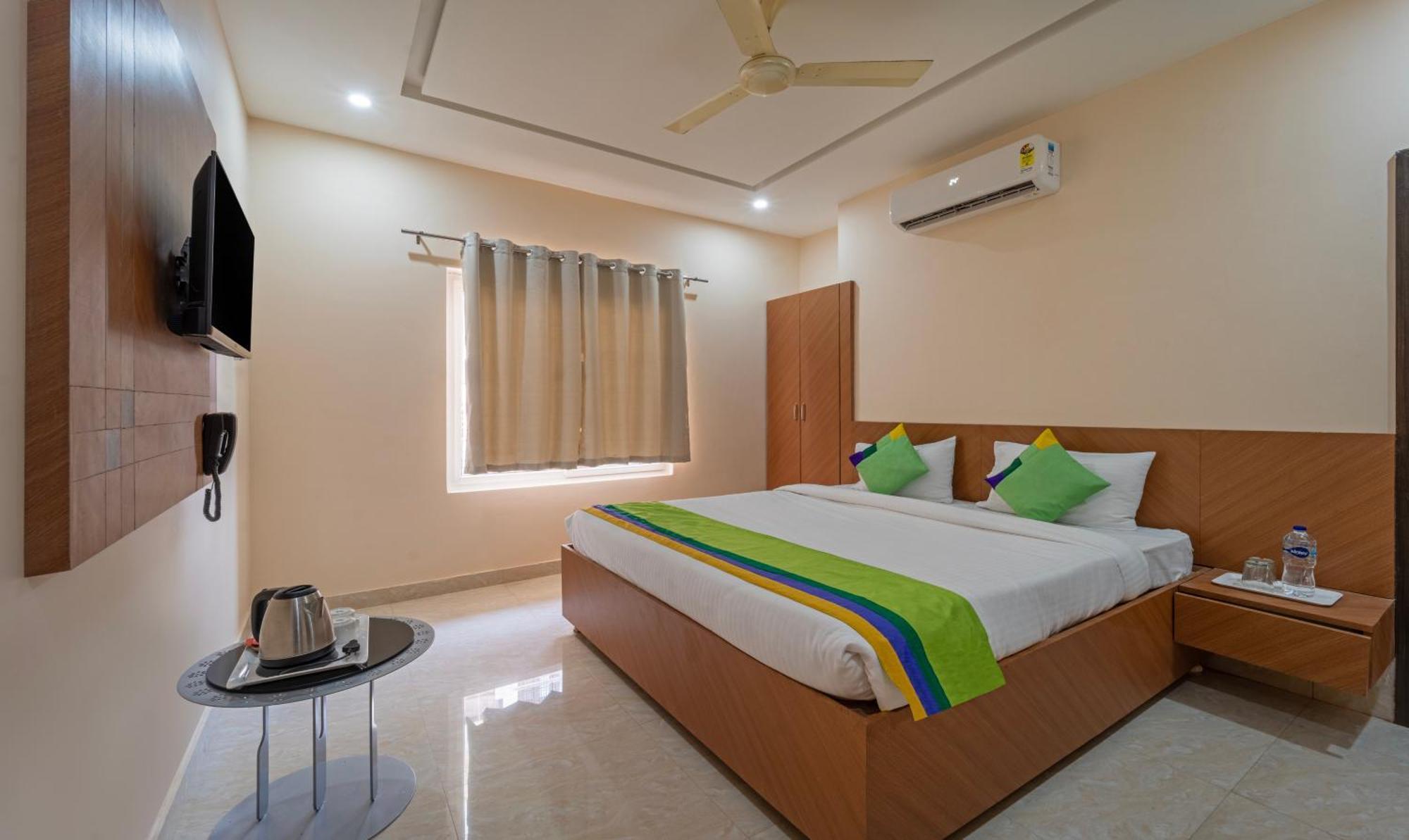 Treebo Raj Palace Varanasi Eksteriør bilde